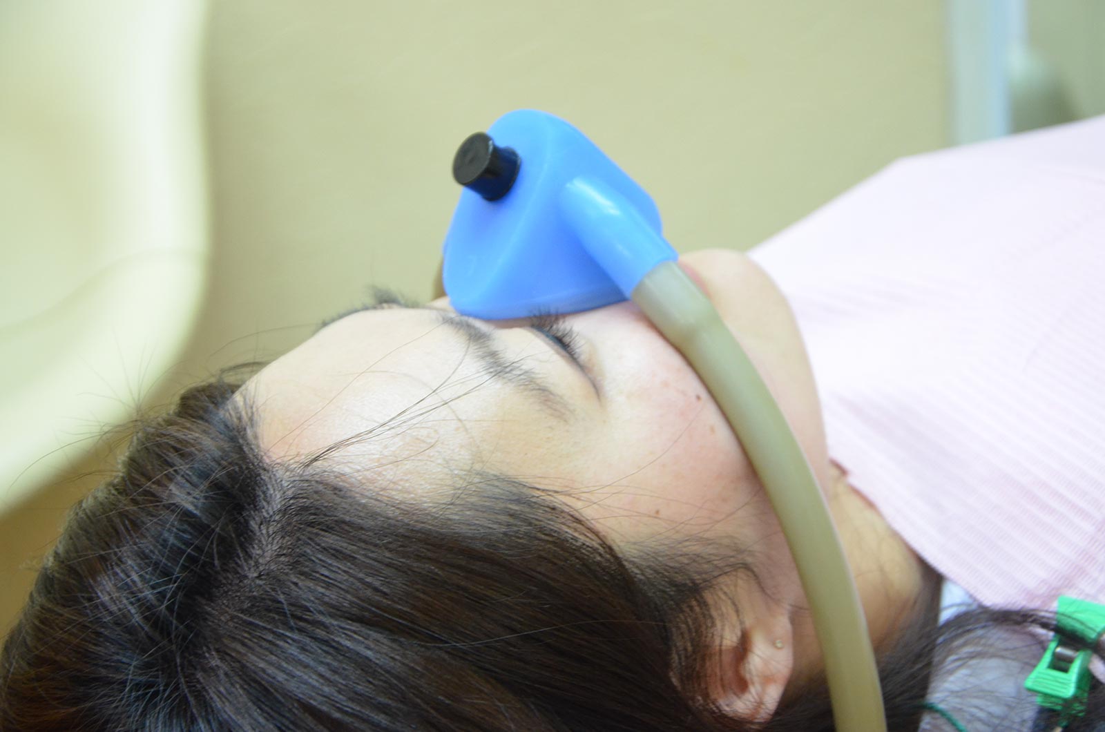 歯医者が怖いお子さんのために「笑気ガス」「静脈内鎮静法」
